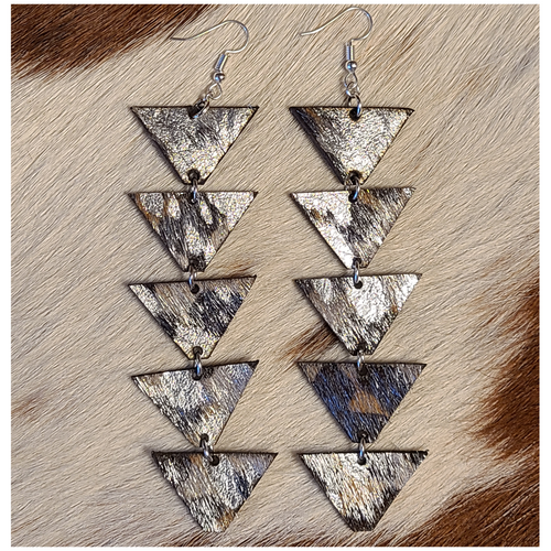 Metallic Triangle Hide