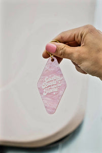 "Country Roads take me home" Vingtage Hotel Keychain